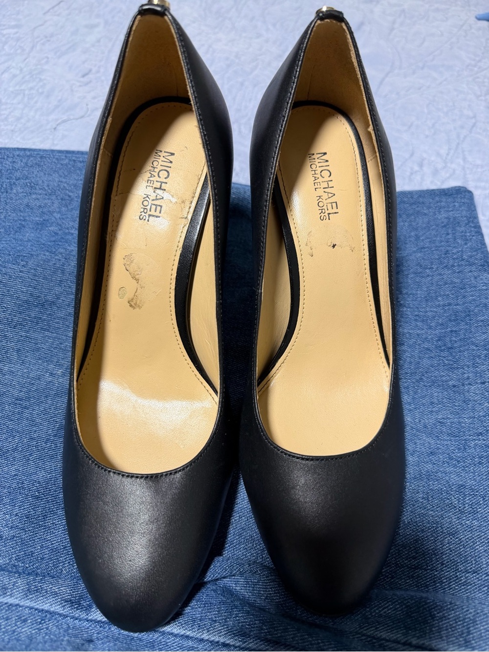 Michael Kors Black Leather Classic Round-Toe Heels